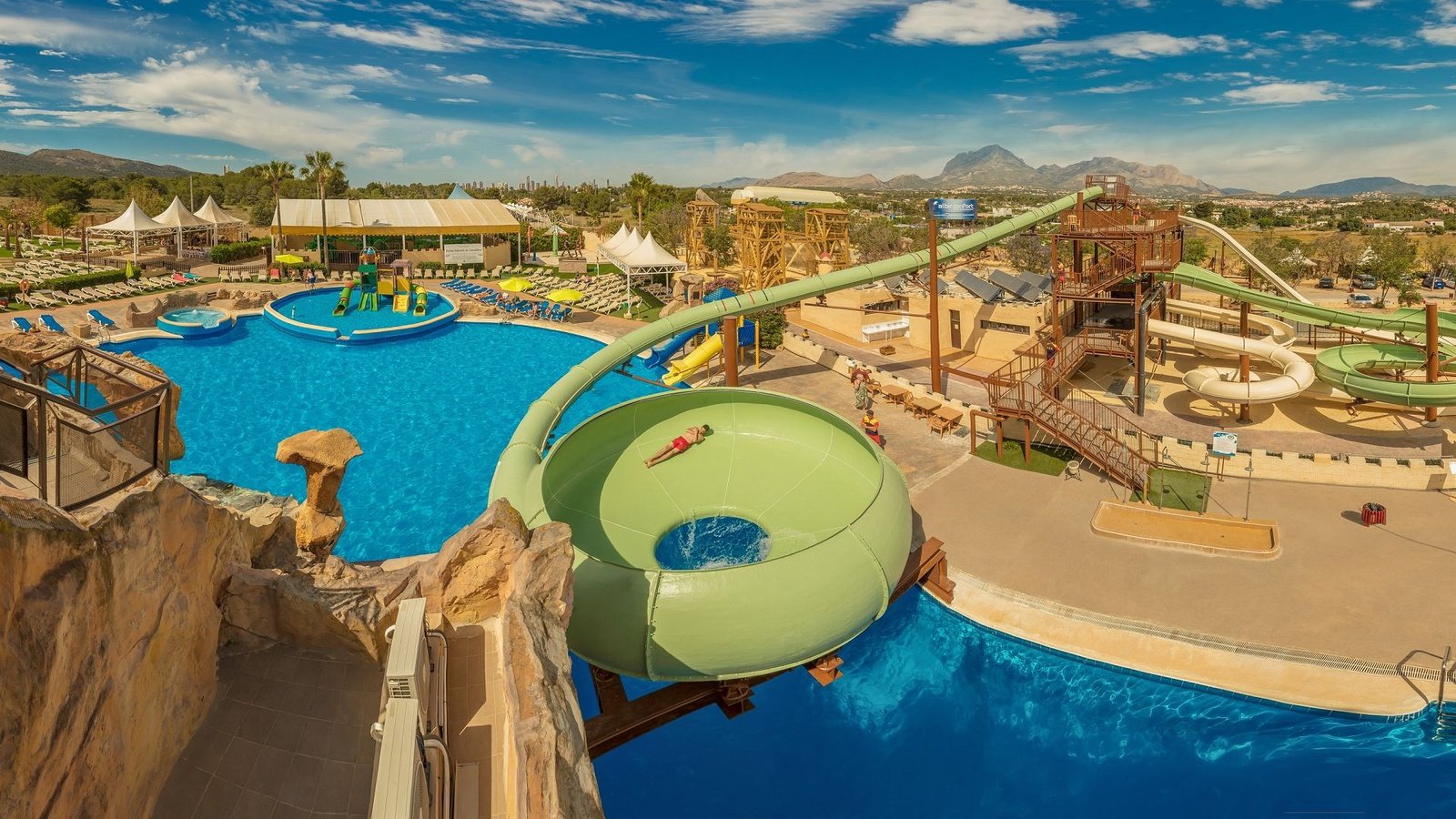 Parque Vacacional Magic Robin Hood, Alfaz del Pi. Web oficial