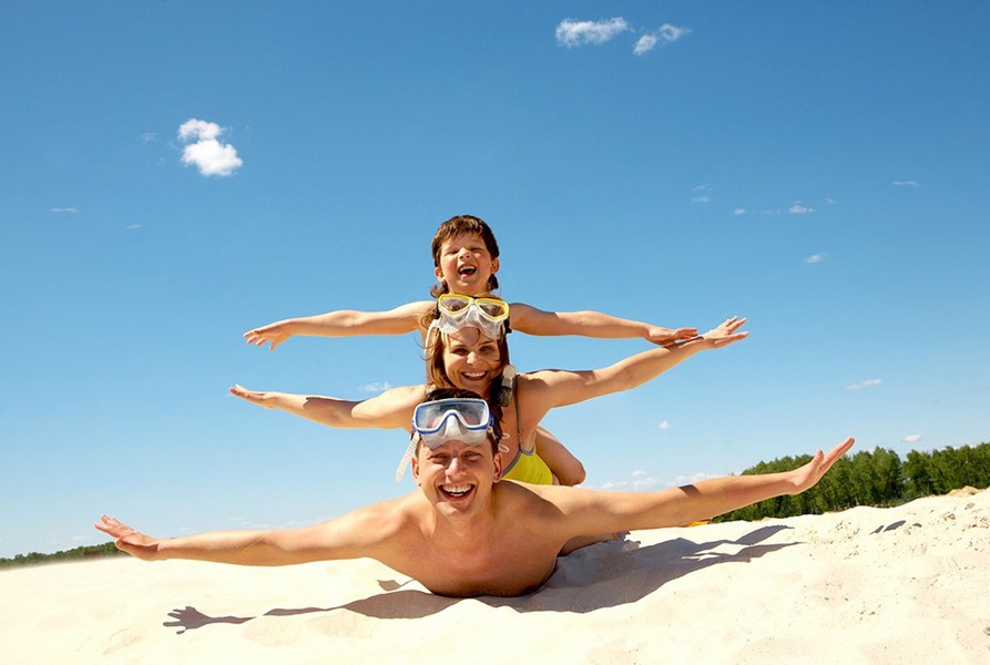 ¡Vive una Semana Santa mágica desde 118€ adulto/noche en UTI! Parque Vacacional Magic Robin Hood Alfaz del Pi