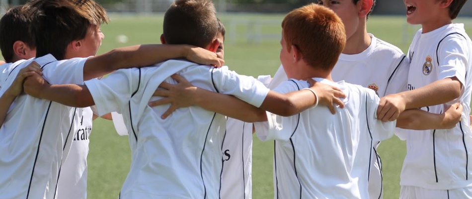 CAMPAMENTO CAMPUS EXPERIENCE FUNDACIÓN REAL MADRID (2 días ) Parque Vacacional Magic Robin Hood Alfaz del Pi CAMPAMENTO CAMPUS EXPERIENCE FUNDACIÓN REAL MADRID (2 días ) Parque Vacacional Magic Robin Hood Alfaz del Pi