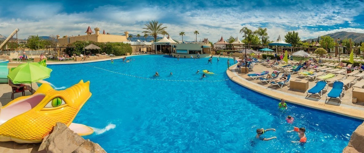 Magic aqua experience™ - piscina Parque Vacacional Magic Robin Hood Alfaz del Pi