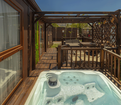 CABAÑA 'NEW SHERWOOD' 3 DORMITORIOS JACUZI PREMIUM Parque Vacacional Magic Robin Hood Alfaz del Pi CABAÑA 'NEW SHERWOOD' 3 DORMITORIOS JACUZI PREMIUM Parque Vacacional Magic Robin Hood Alfaz del Pi